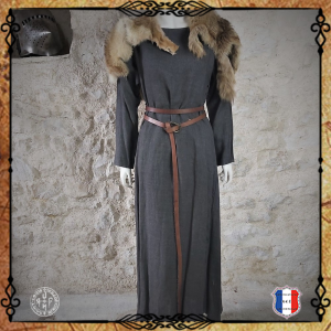 Medieval Dress Linen / Beige